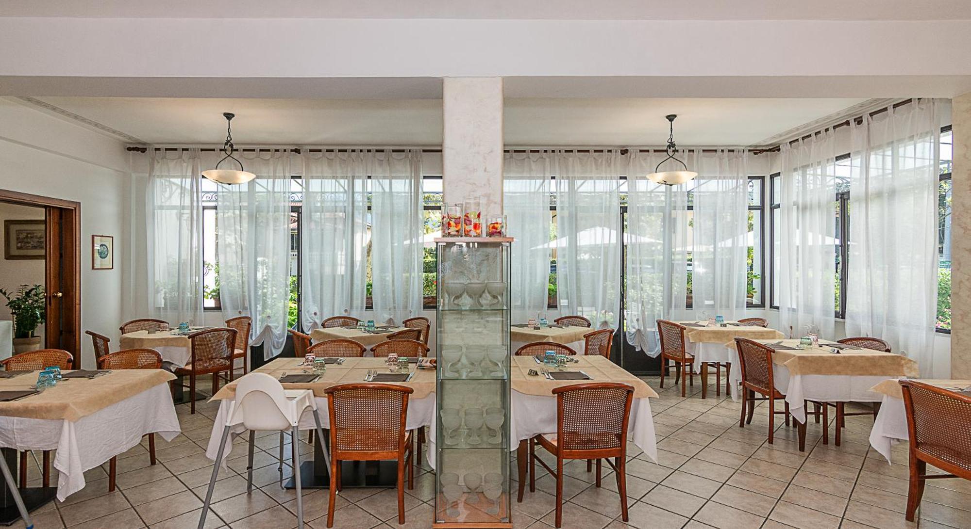 Hotel Eura Marina di Massa Kültér fotó