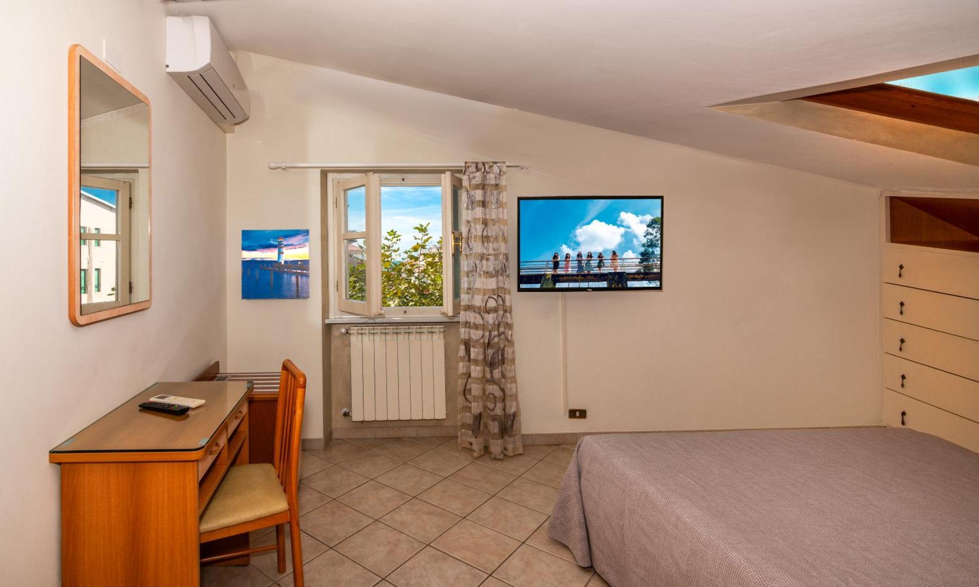 Hotel Eura Marina di Massa Kültér fotó