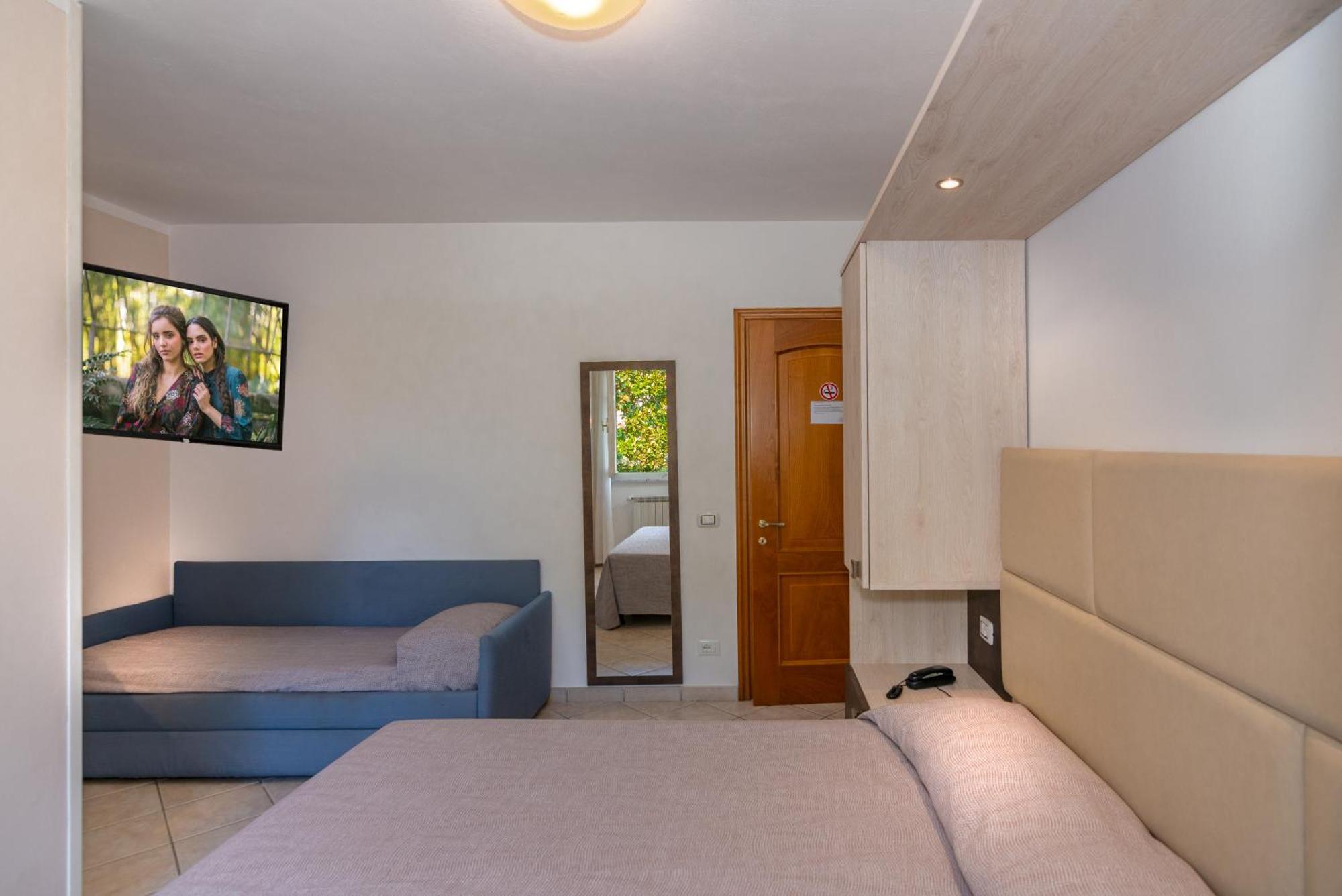 Hotel Eura Marina di Massa Kültér fotó