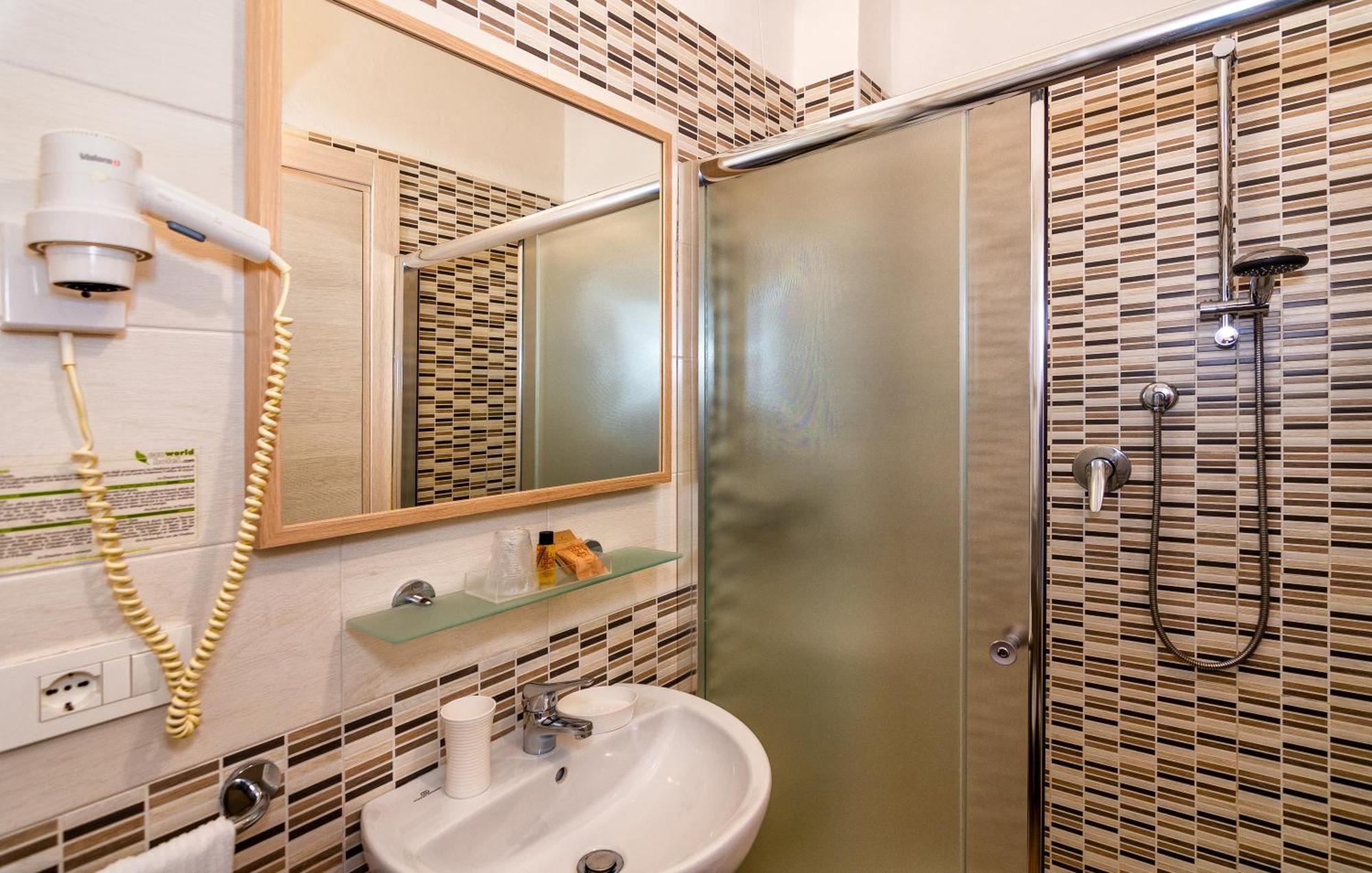 Hotel Eura Marina di Massa Kültér fotó