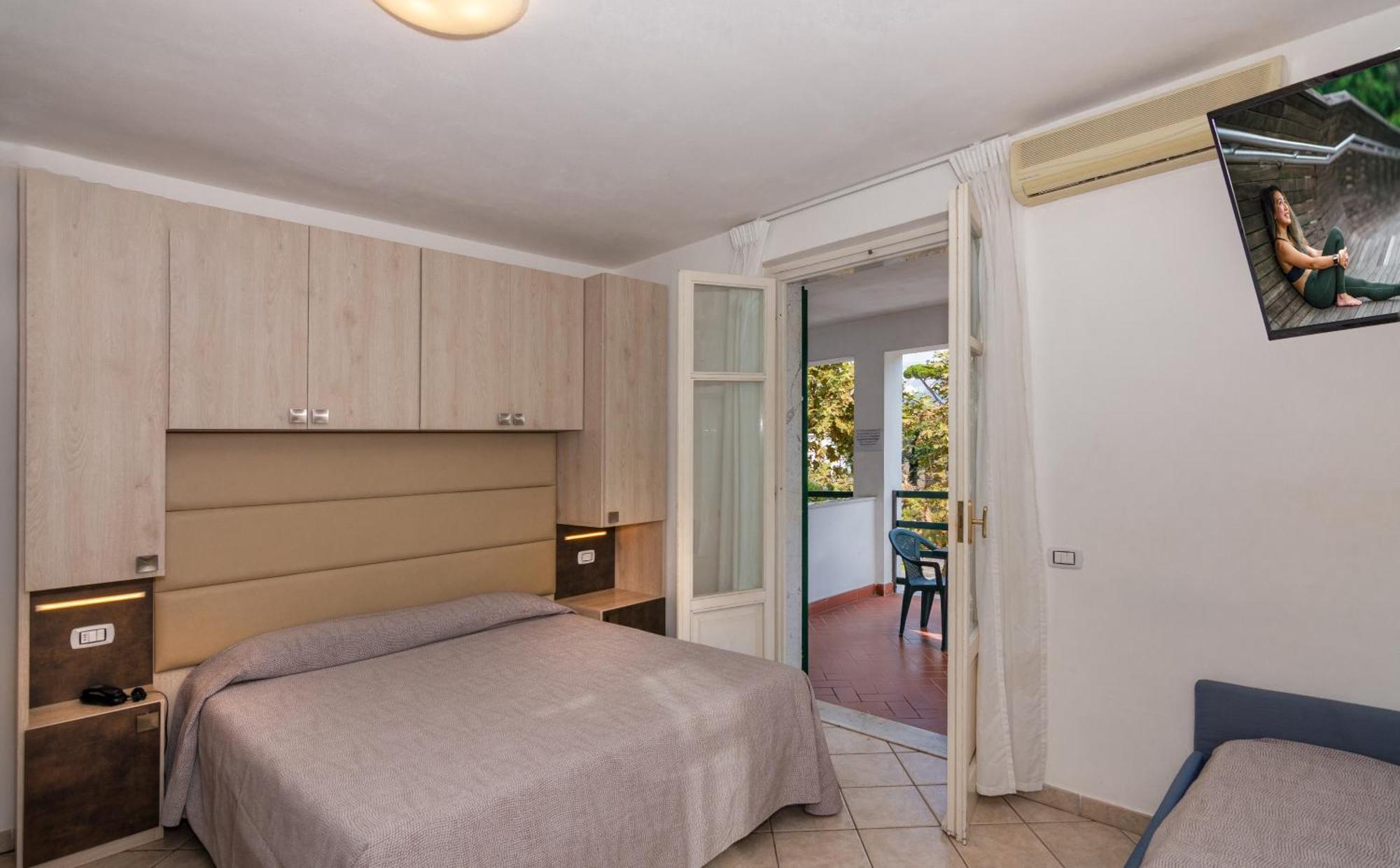 Hotel Eura Marina di Massa Kültér fotó
