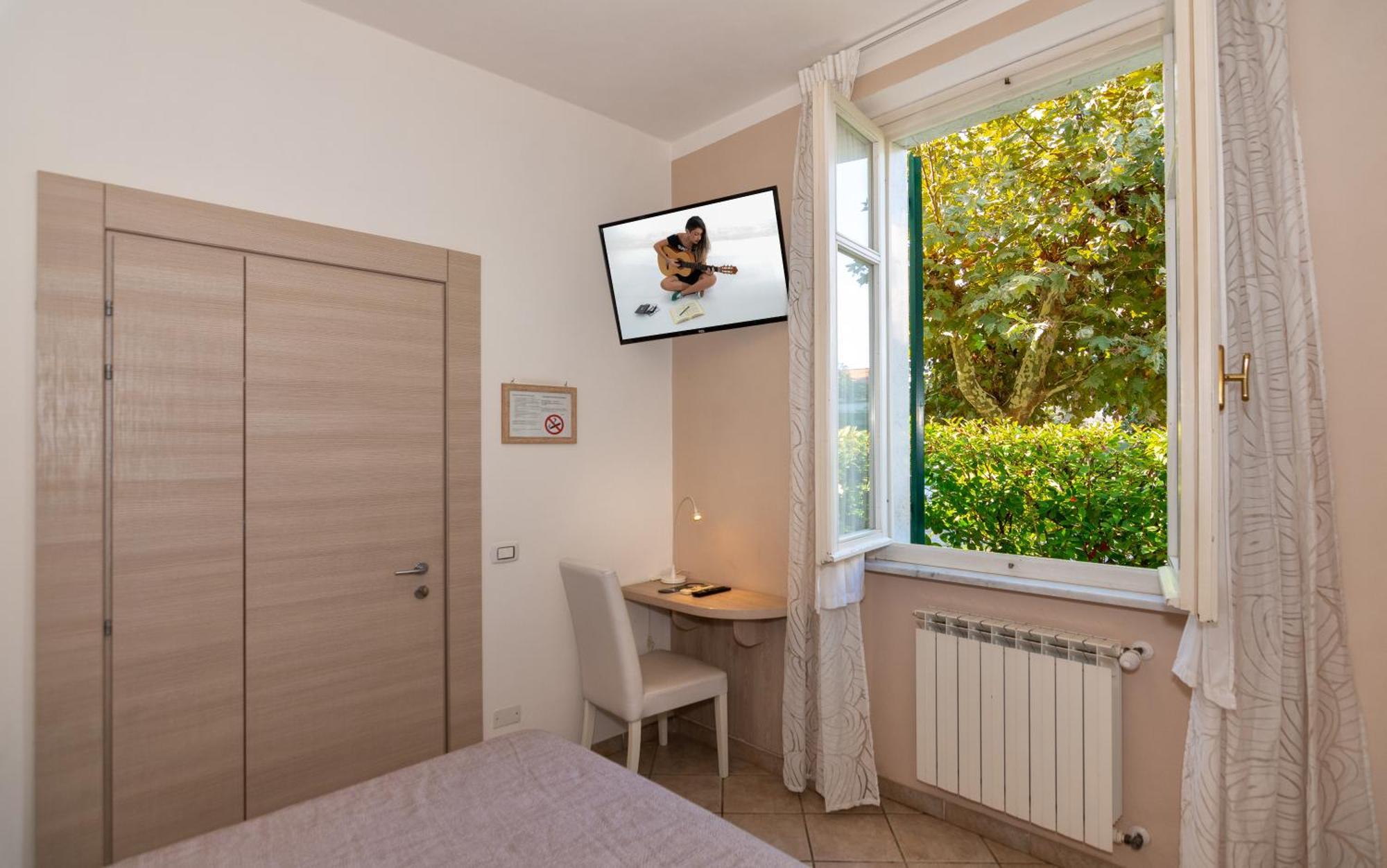 Hotel Eura Marina di Massa Kültér fotó