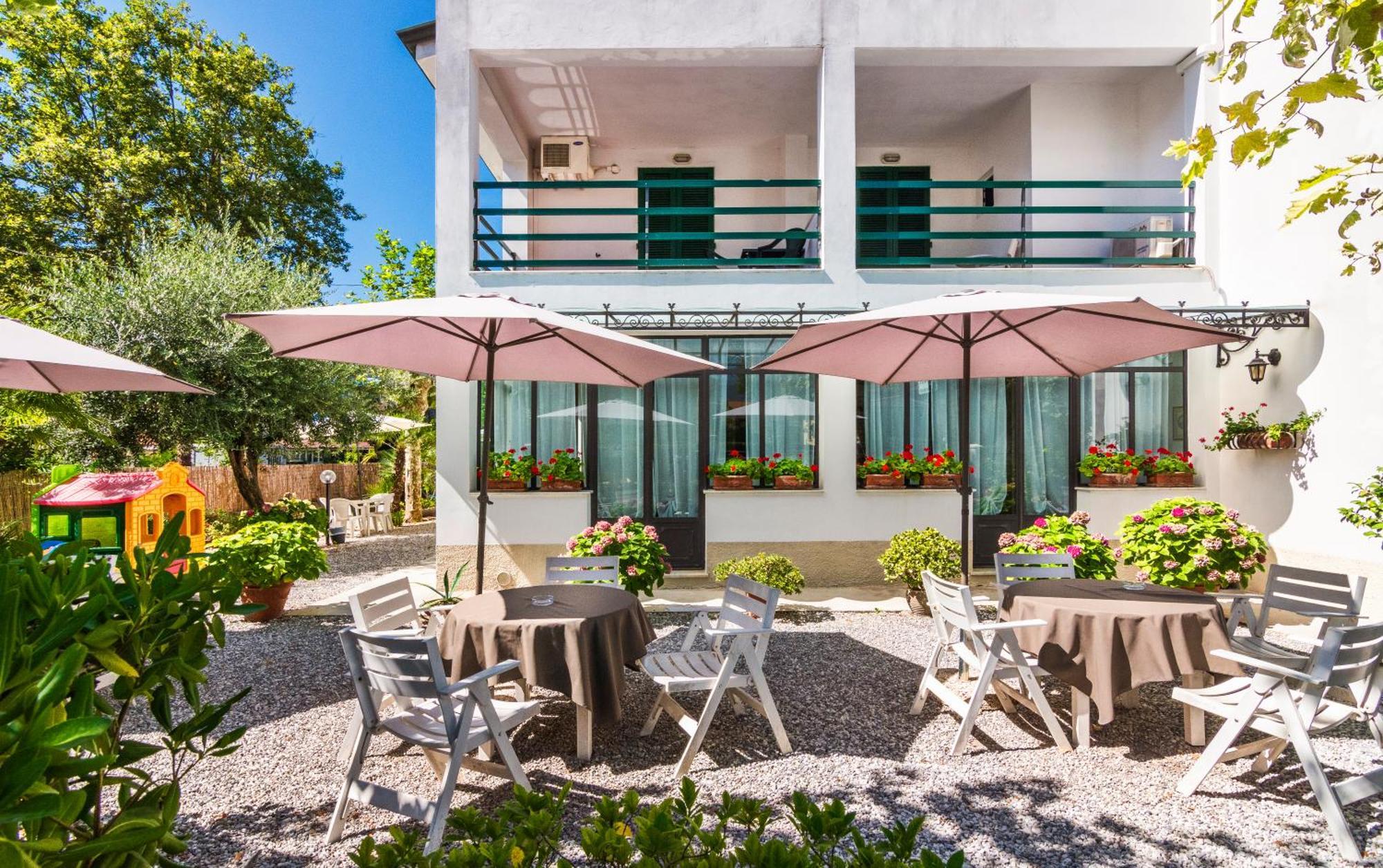 Hotel Eura Marina di Massa Kültér fotó