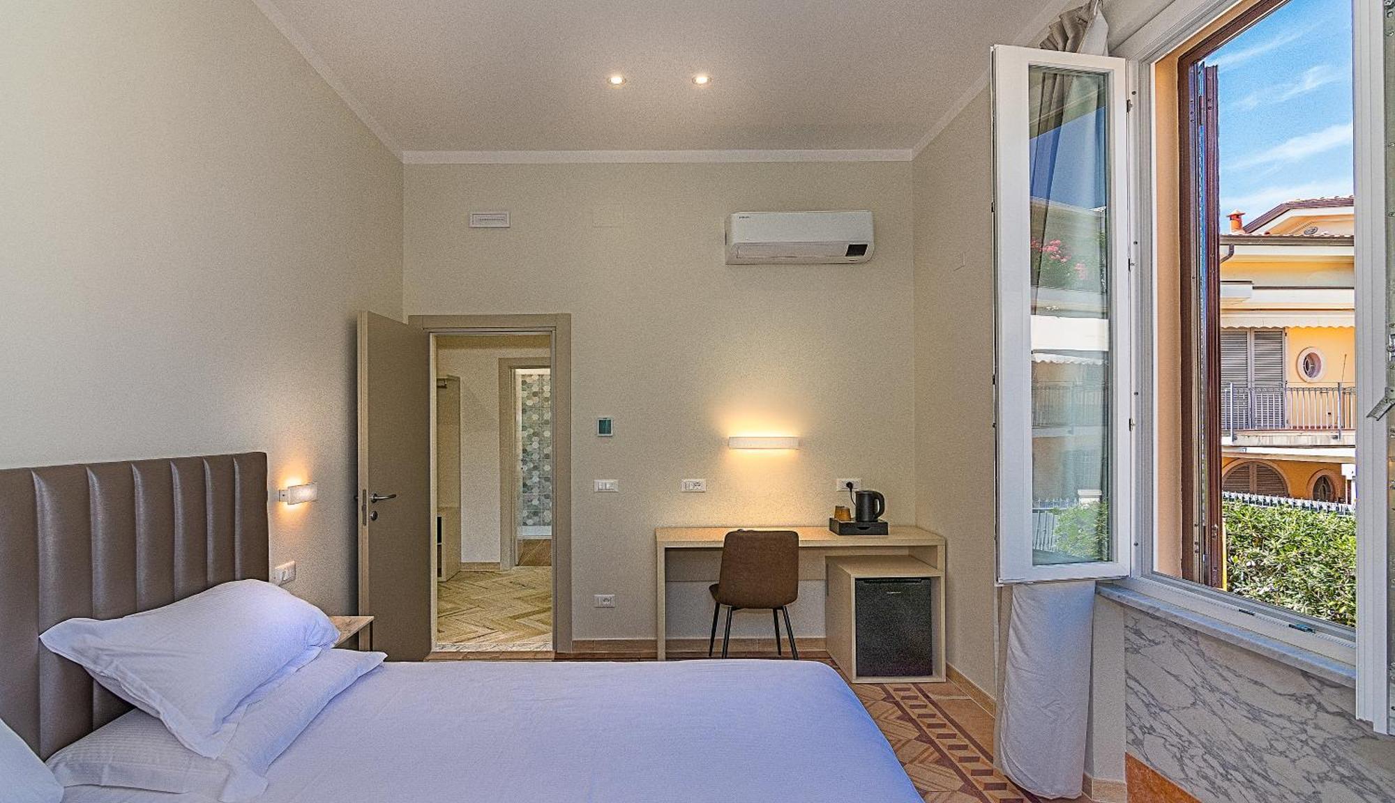 Hotel Eura Marina di Massa Kültér fotó