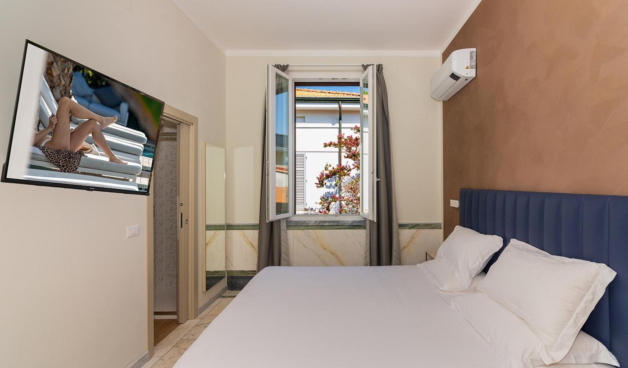 Hotel Eura Marina di Massa Kültér fotó
